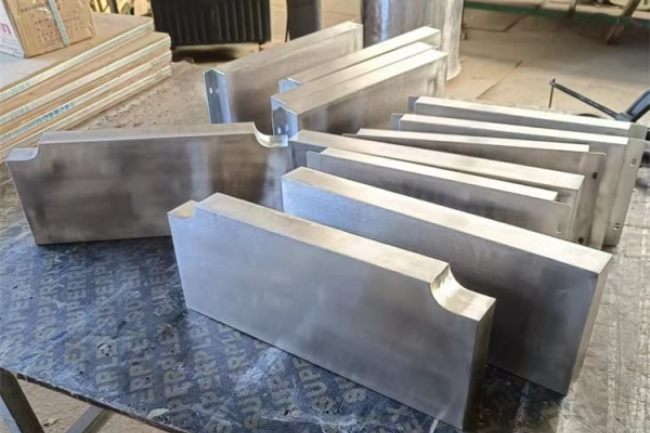 梅州不锈钢包铅件